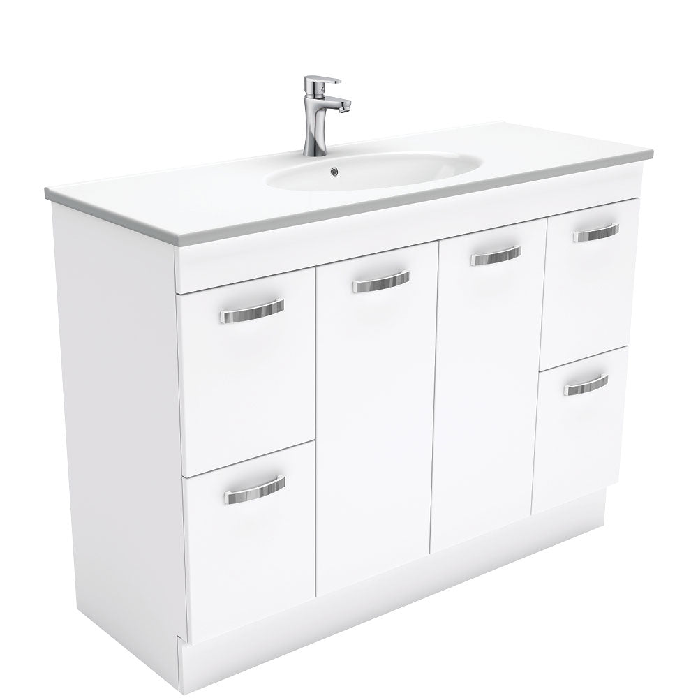 Rotondo Unicab Vanity On Kickboard