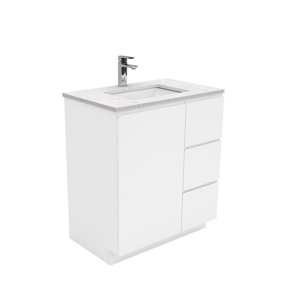 Sarah Fingerpull Gloss White Vanity on Kick