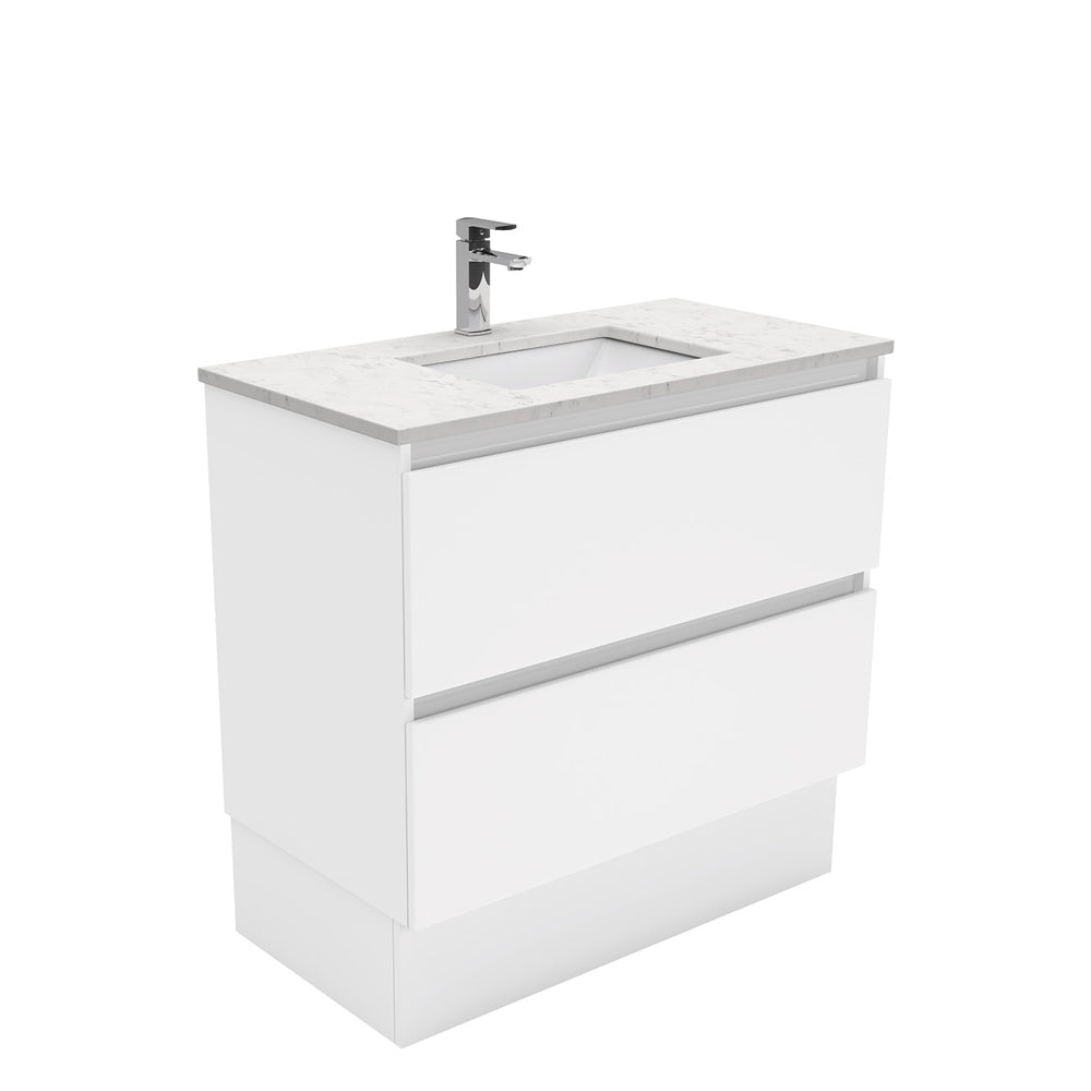 Sarah Quest Vanity on Kick