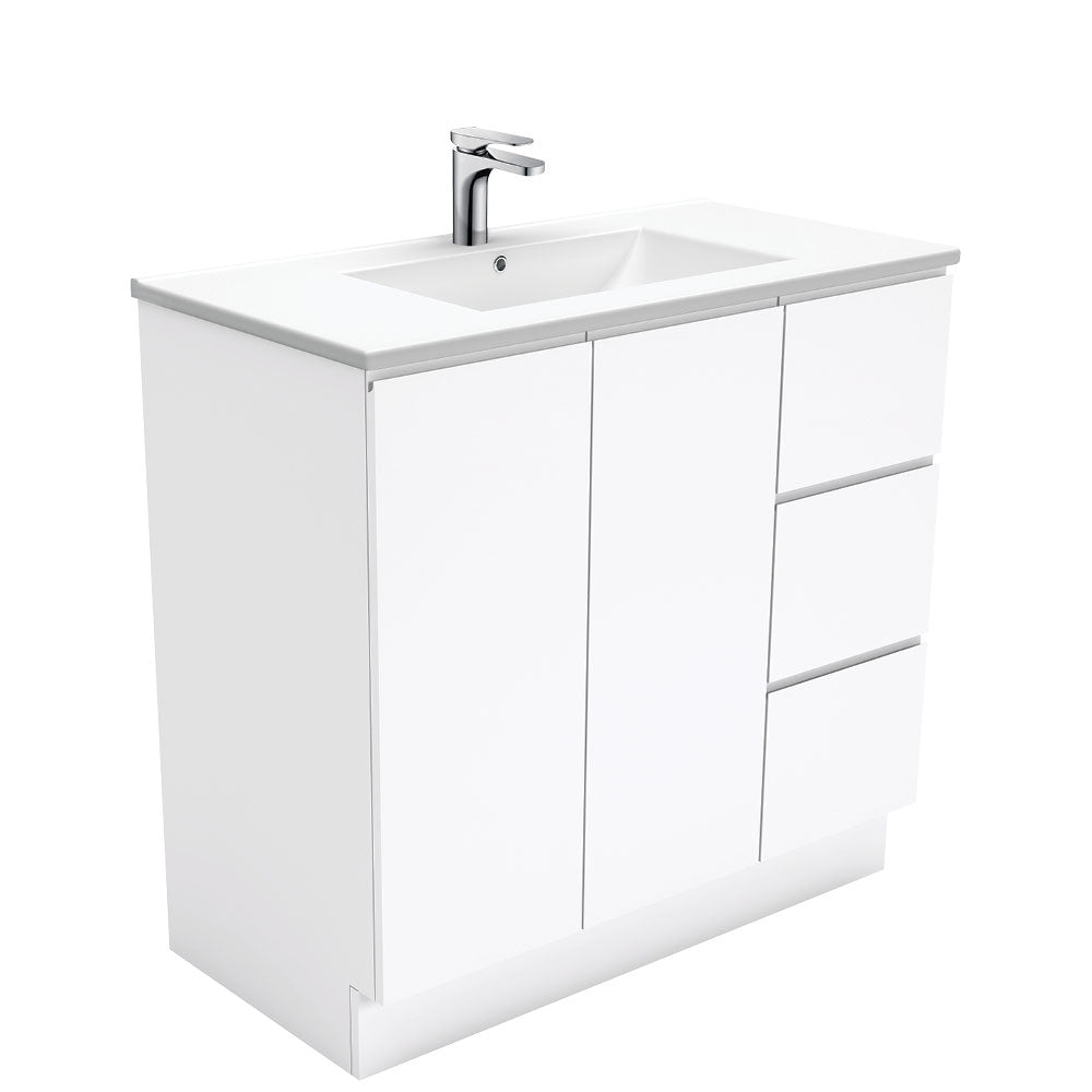 Dolce Fingerpull Gloss White Vanity On Kickboard