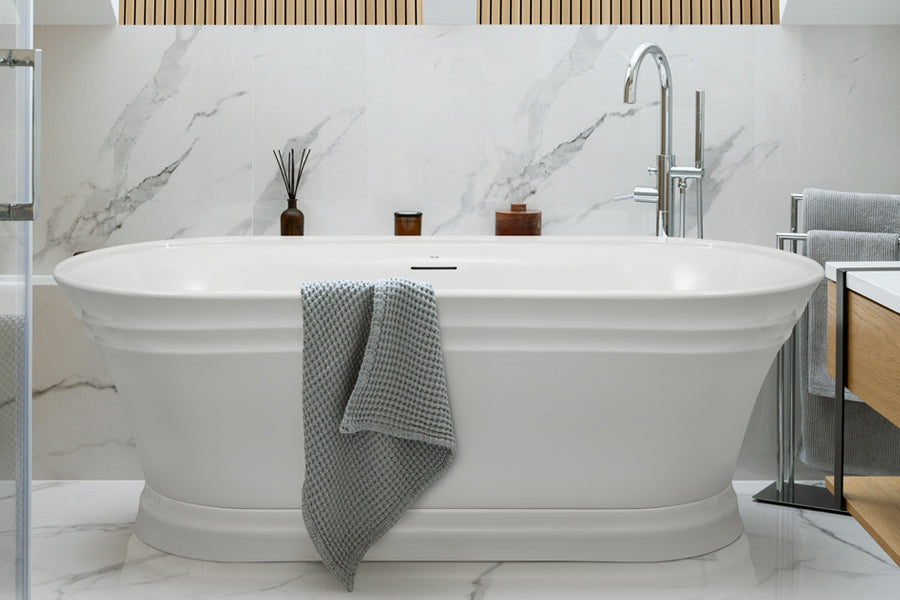 Decina Regent Freestanding bath with Integrated Overflow