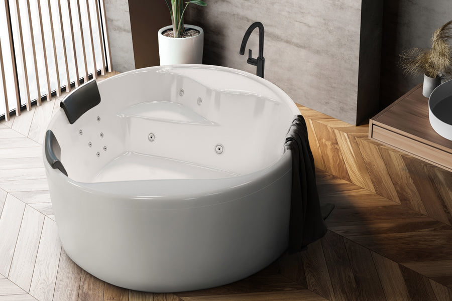 Decina Orion 1570 Freestanding Dolce Vita 16-Jet Spa Bath
